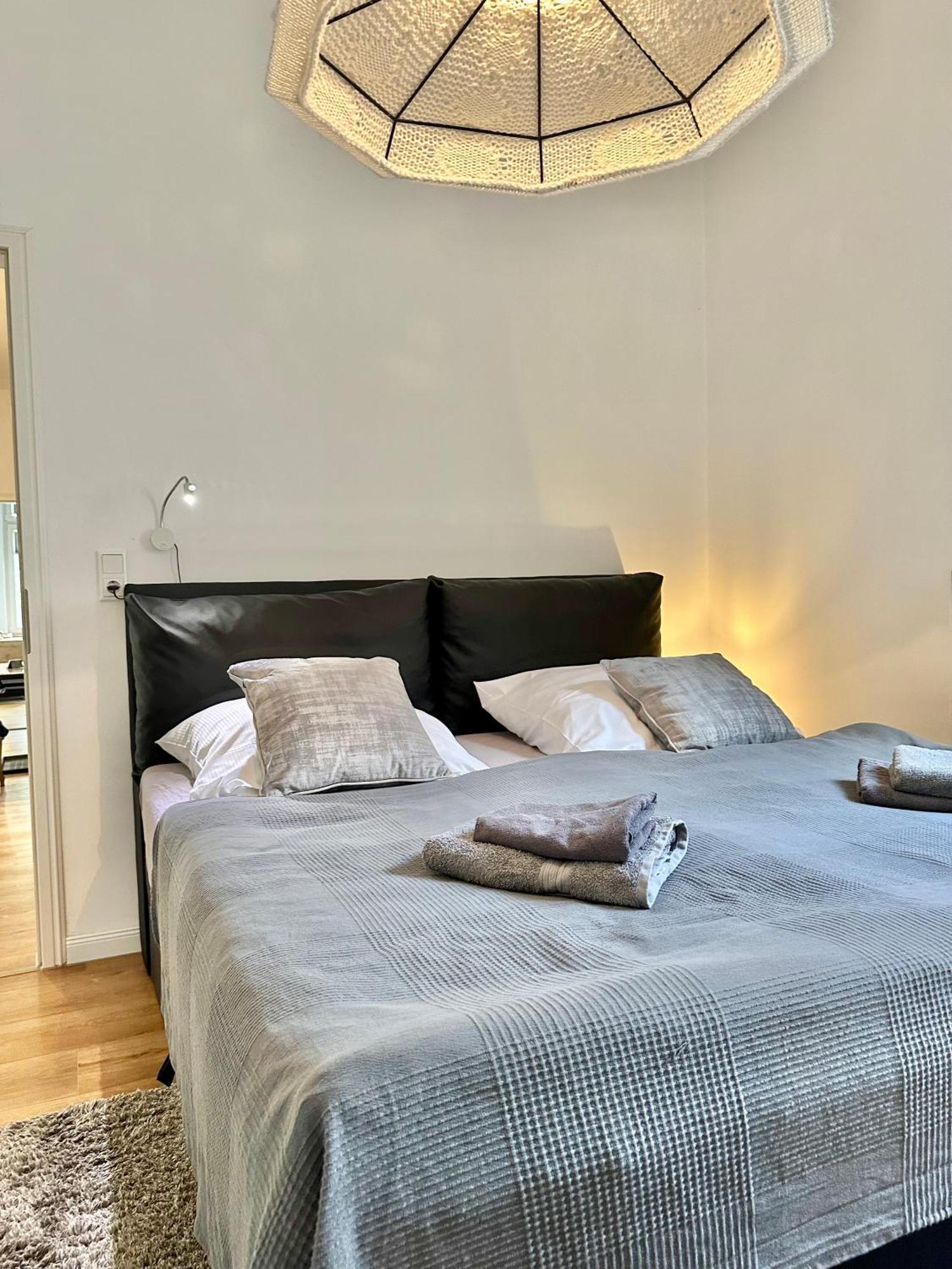 Modernes City-Apartment Mit Blick In Den Park Und 2 Baeder H9 Oldenburg Exterior foto