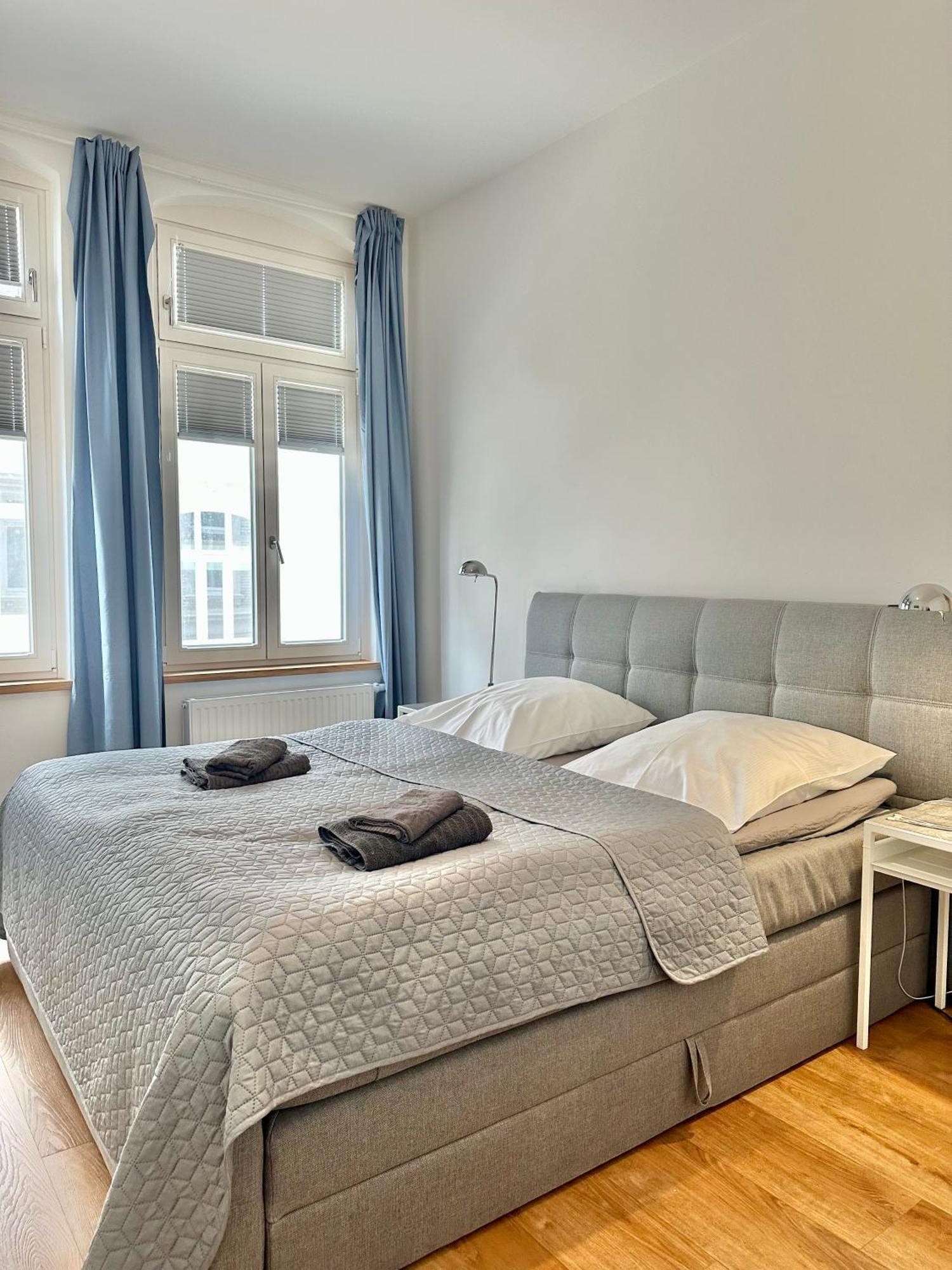 Modernes City-Apartment Mit Blick In Den Park Und 2 Baeder H9 Oldenburg Exterior foto