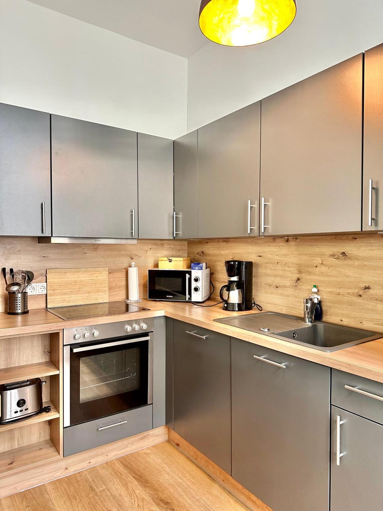 Modernes City-Apartment Mit Blick In Den Park Und 2 Baeder H9 Oldenburg Exterior foto