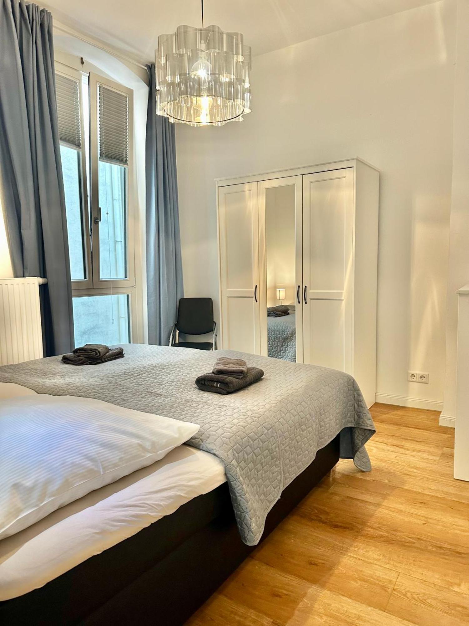 Modernes City-Apartment Mit Blick In Den Park Und 2 Baeder H9 Oldenburg Exterior foto