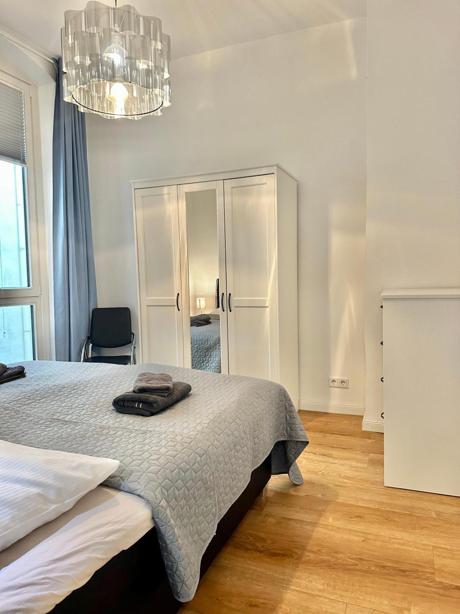 Modernes City-Apartment Mit Blick In Den Park Und 2 Baeder H9 Oldenburg Exterior foto